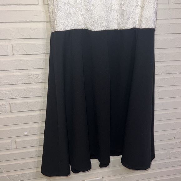 Lily Rose Ivory and Black Lace Open Back Fit & Flare Dress, women’s Size XXL - Picture 3 of 8